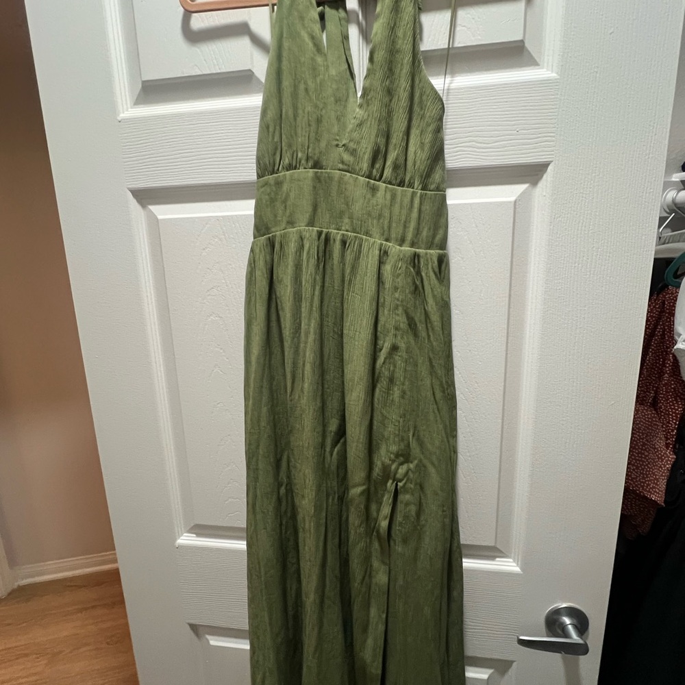 Elegant Green Halter Maxi Dress